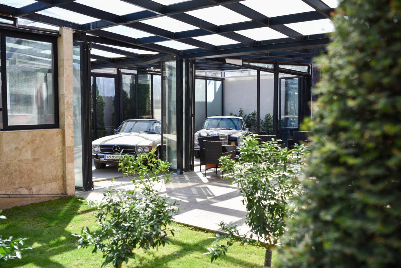 Alchemist Residence Von Goldenburg Belaştiţa Exterior foto