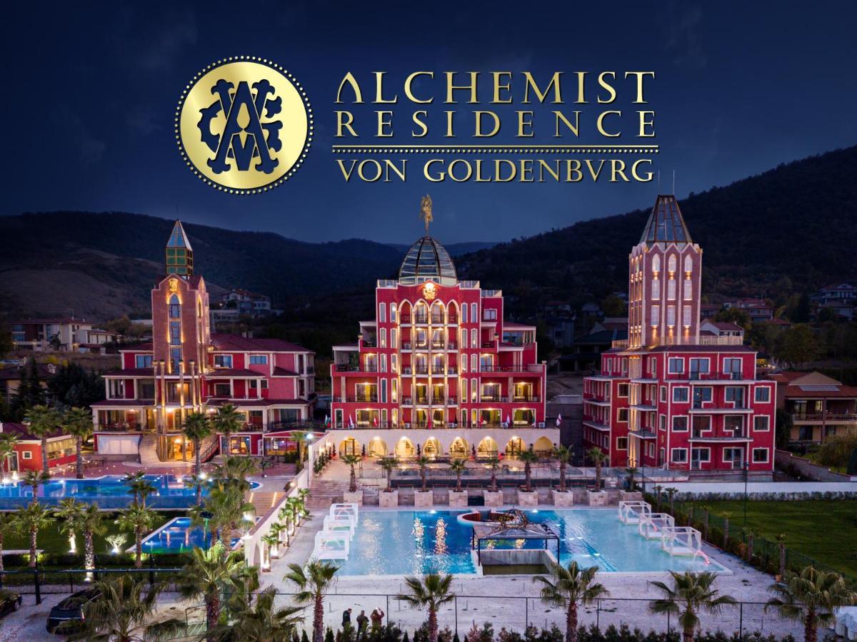 Alchemist Residence Von Goldenburg Belaştiţa Exterior foto