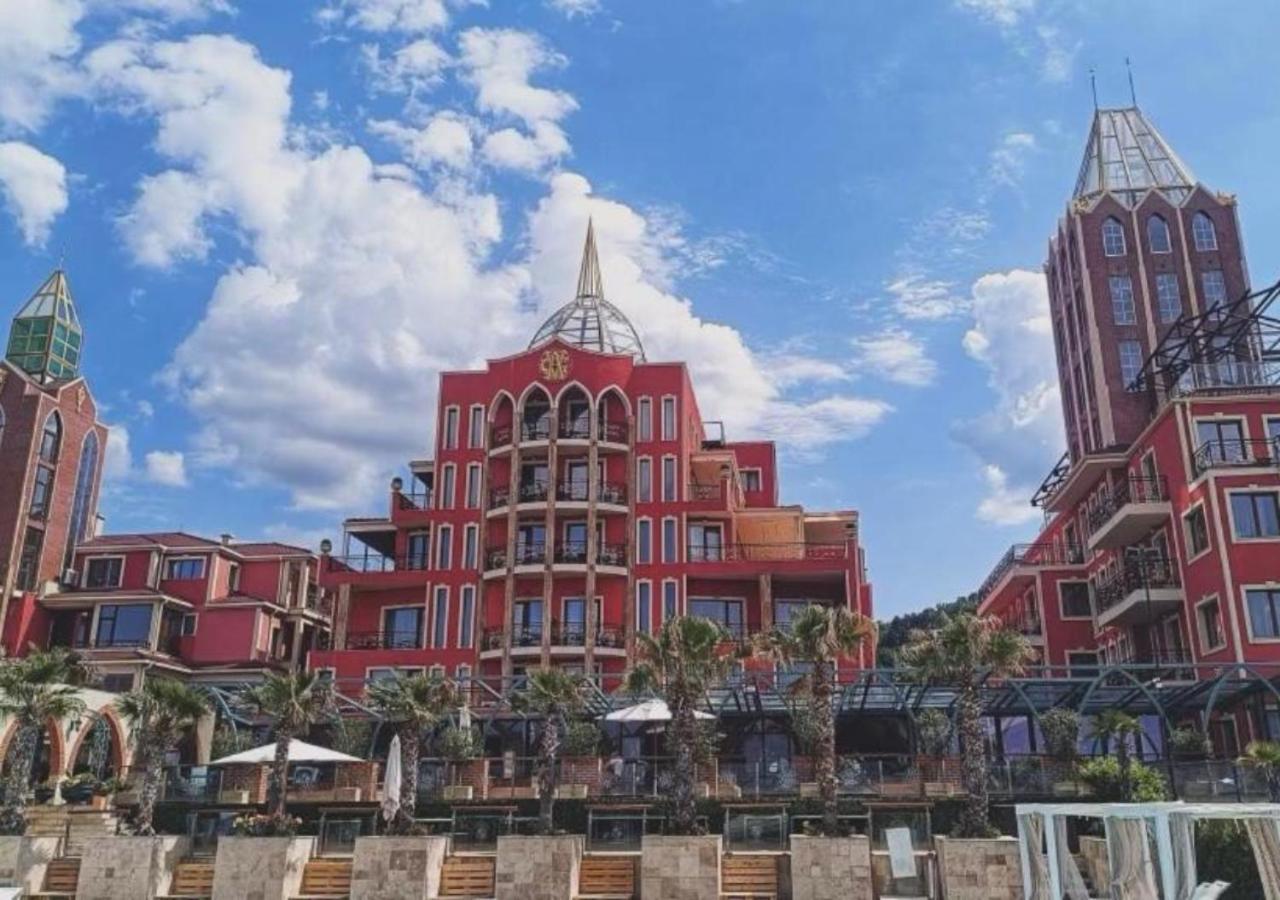 Alchemist Residence Von Goldenburg Belaştiţa Exterior foto