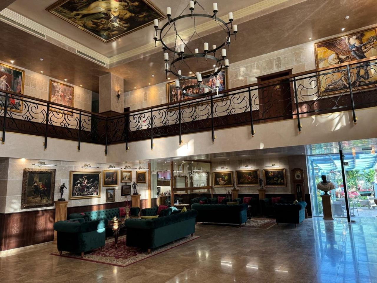 Alchemist Residence Von Goldenburg Belaştiţa Exterior foto