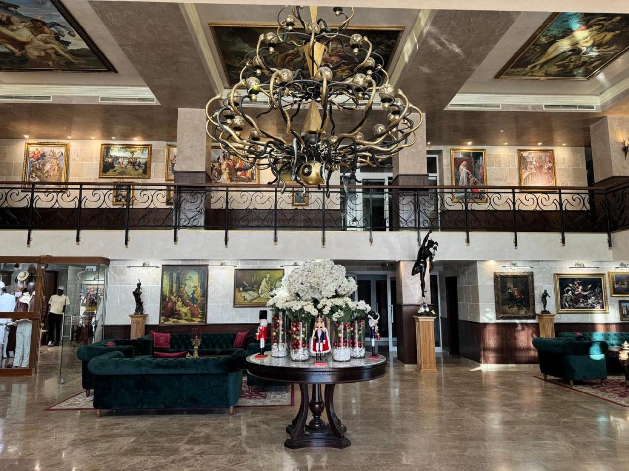Alchemist Residence Von Goldenburg Belaştiţa Exterior foto